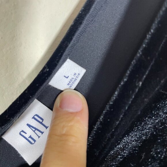 Gap Women's Short Sleeve Black Velvet Velour Romper Cropped! - Picture 2 of 5